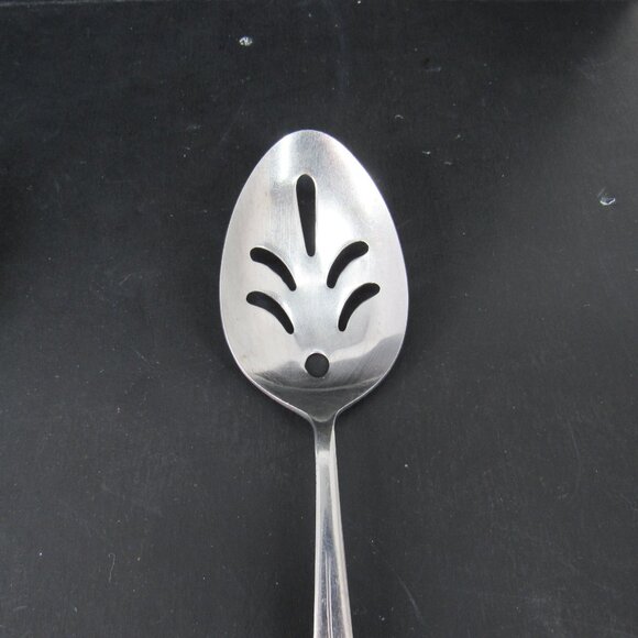 Oneida Starburst Stainless Steel Japan 2 Serving Spoons and 1 Serving Fork - Picture 5 of 9